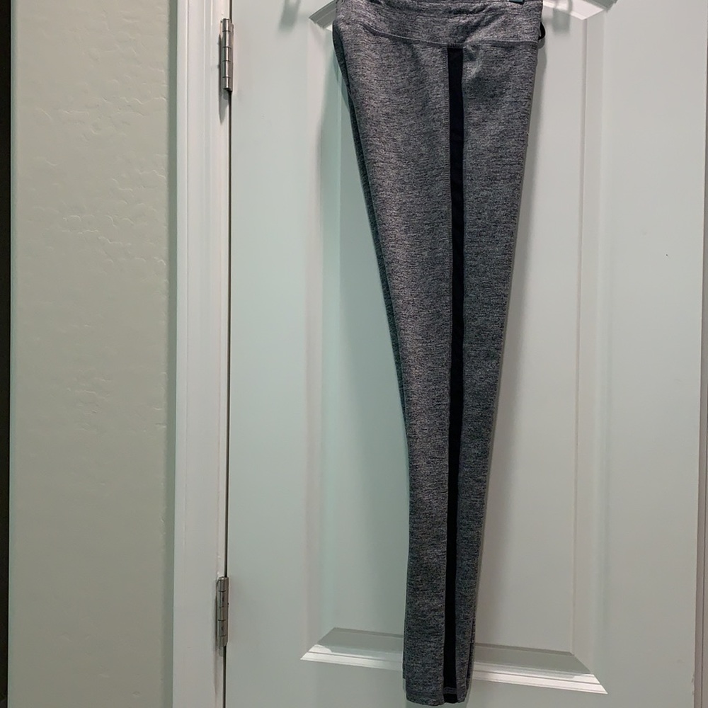 FOREVER 21 SIZE XS LEGGINGS - Picture 9 of 11
